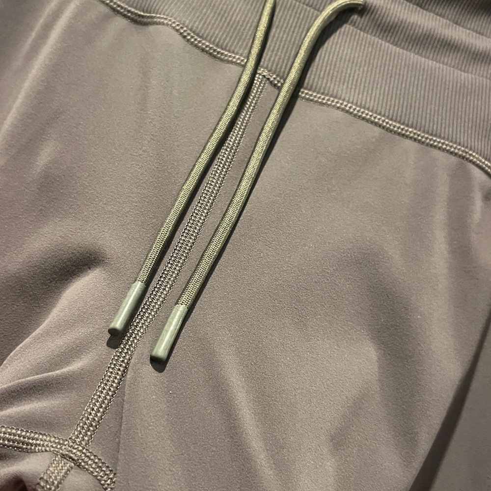 Vuori Daliy Joggers - Picture 12 of 16